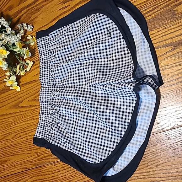 Nike Plaid Athletic Shorts - Picture 2 of 7